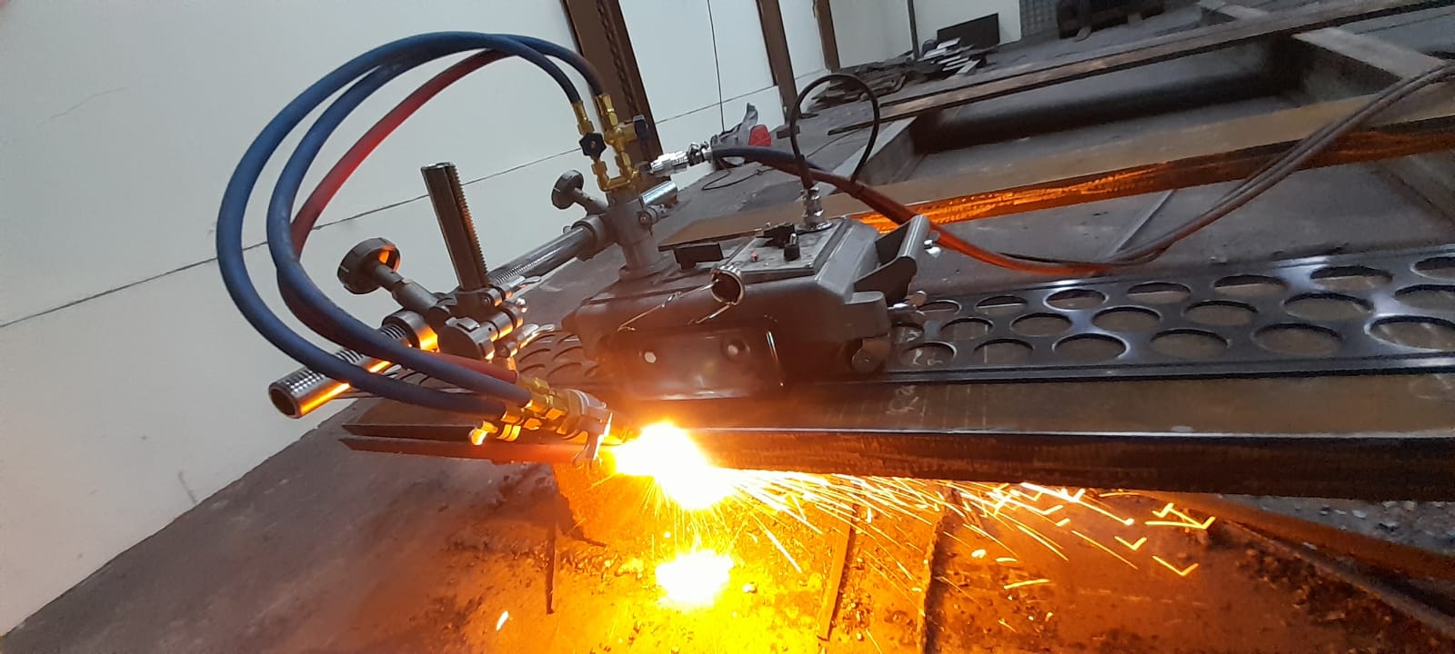 Manual Bevelling Service